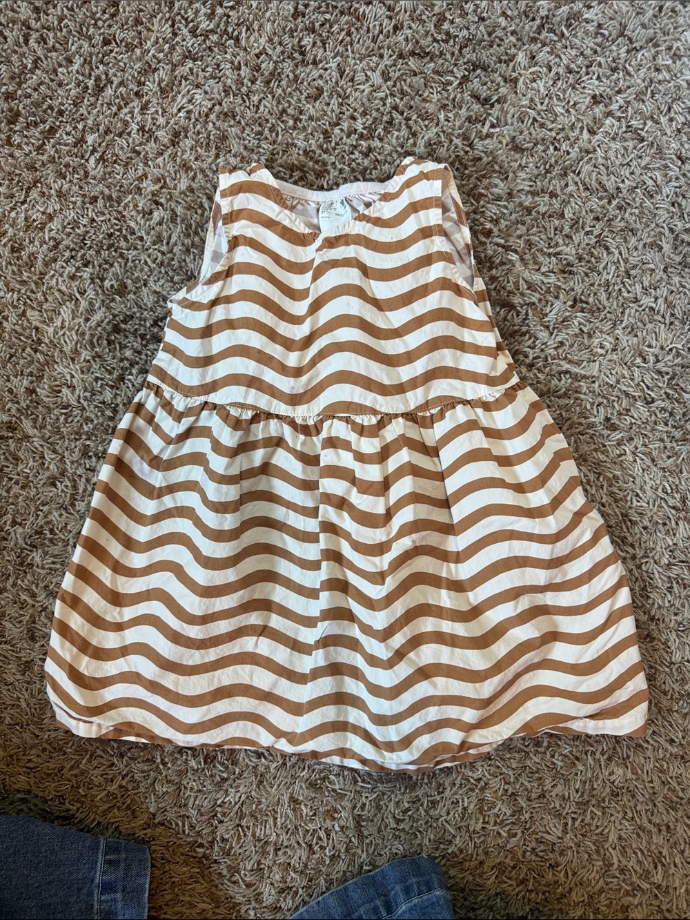 Marimekko for Uniqlo, wavy Striped Sleeveless Cotton Dress in White and Tan
